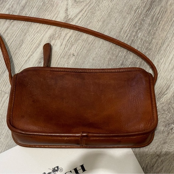 VINTAGE COACH British Tan Leather Zippered Crossbody Bag - EUC RARE - Picture 13 of 16